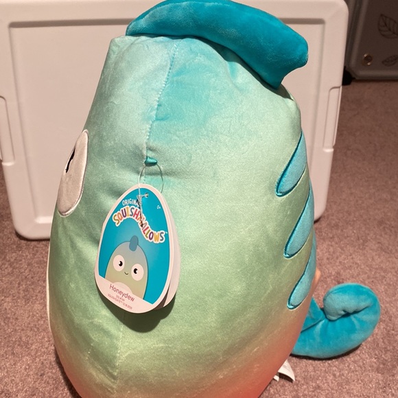 Honeydew squishmallow - Picture 2 of 4
